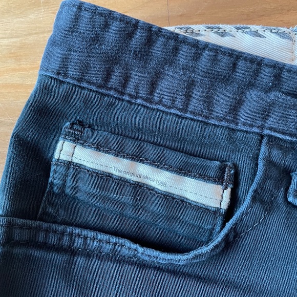 2 pairs of Vans Shorts! - Picture 11 of 13